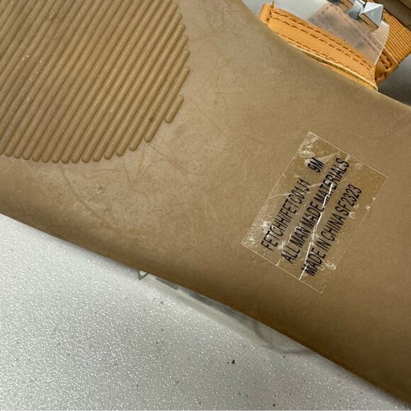 Madden Girl Slip On Silver Studded Vinyl Slides Womens 9 Beach Sandal Flats - Picture 5 of 7